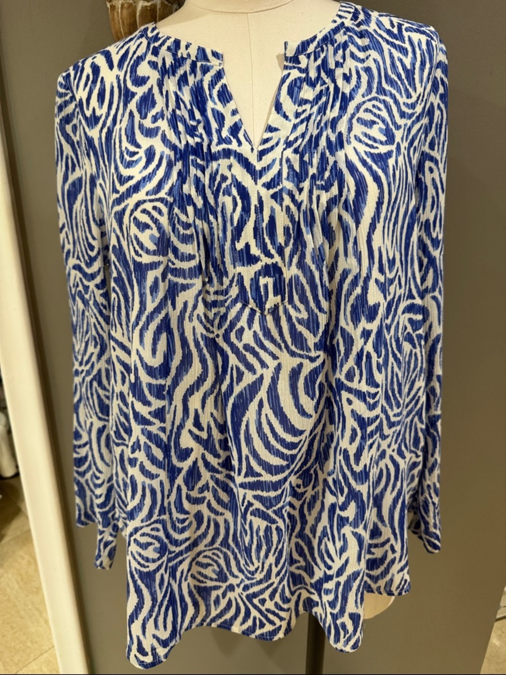 Vineyard Vines Silk Blue & White Printed V-Neck Tunic
